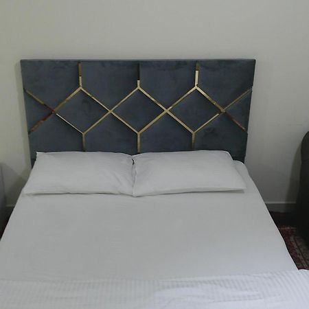 Ruby Star Hostel Dubai F2 Eksteriør billede