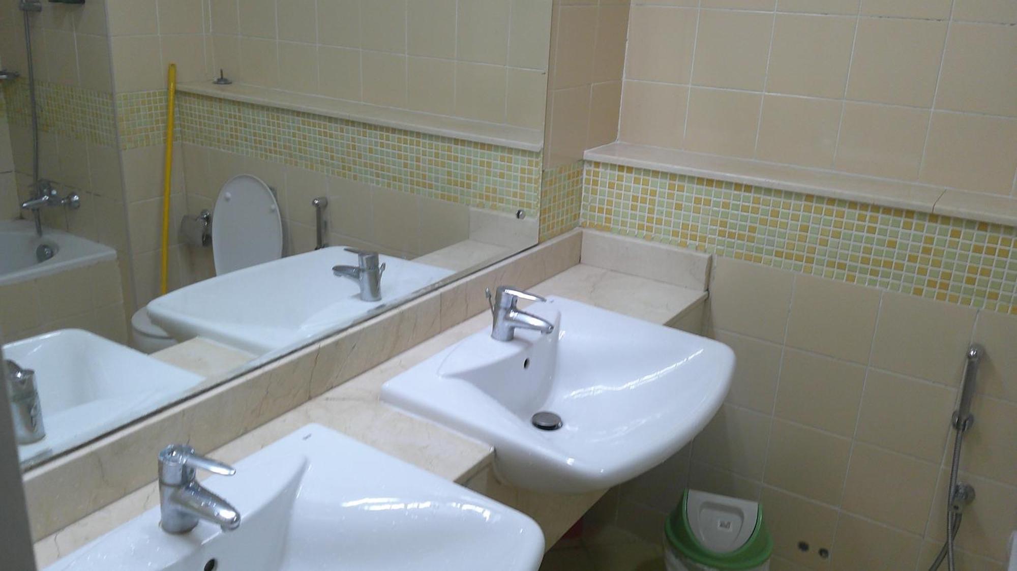 Ruby Star Hostel Dubai F2 Eksteriør billede
